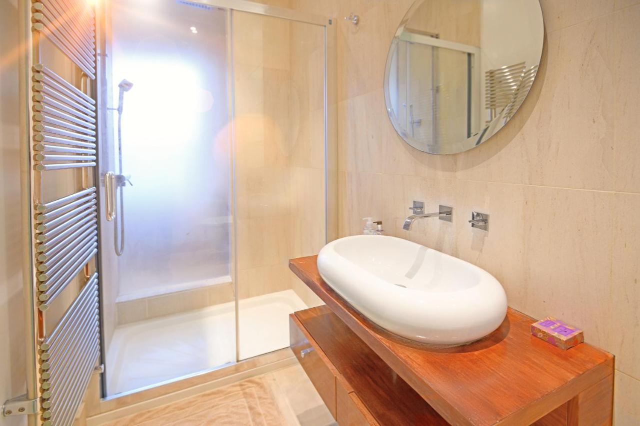 Luxury Massive Townhouse By Harrods Apartment Londra Exterior foto